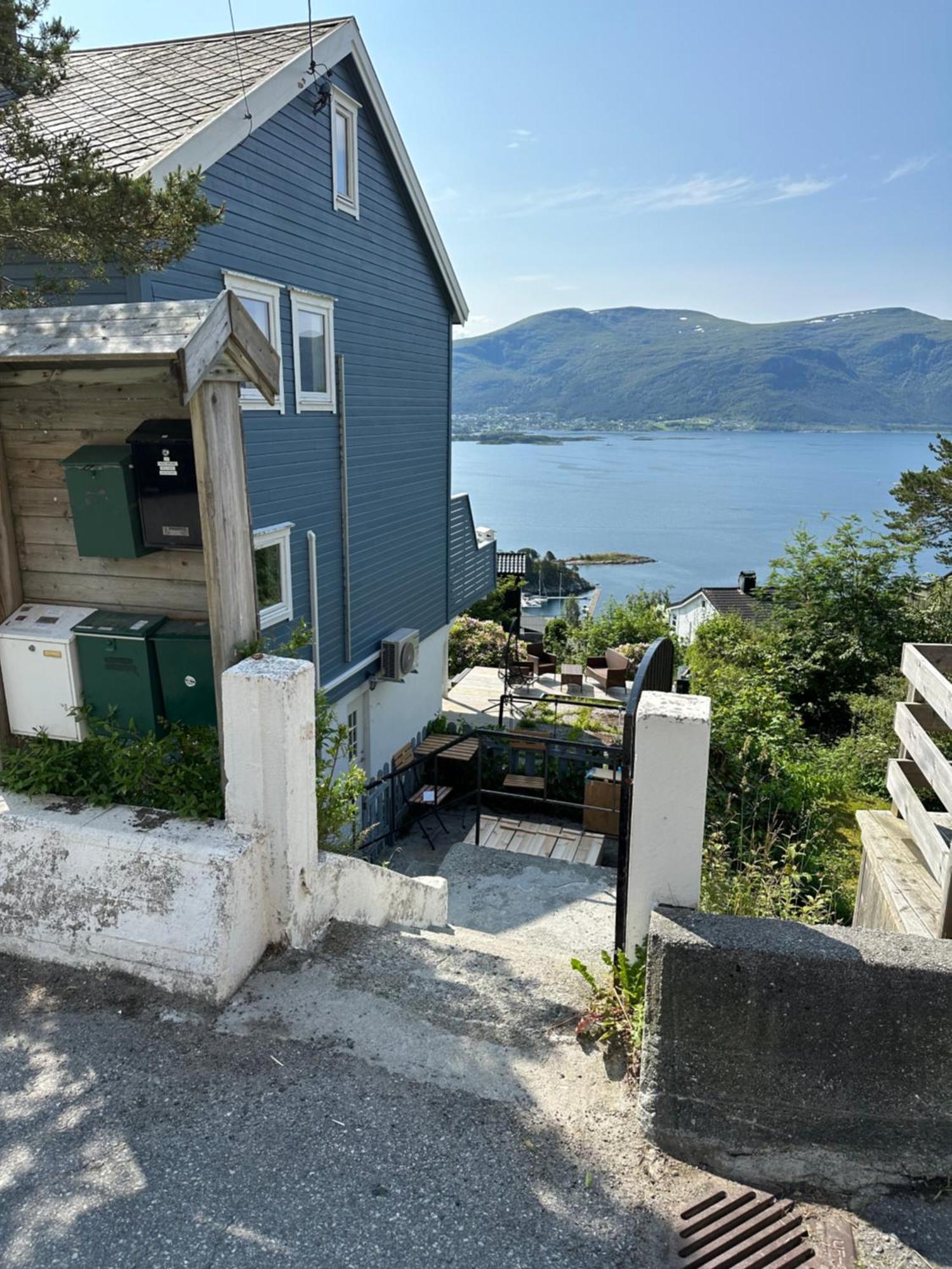 Great Place With View To The Mountains And Fjord 奥勒松 外观 照片